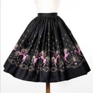 *SOLD* Pinup girl clothing
Dancing horses Jenny